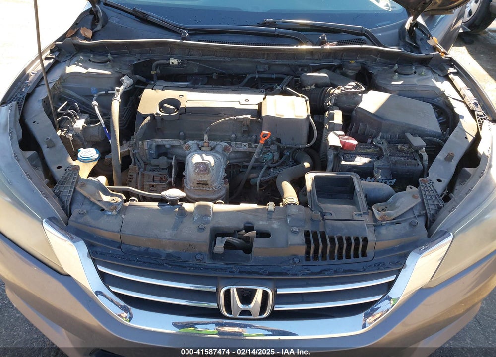 2015 HONDA ACCORD VIN: 1HGCR2F32FA204433