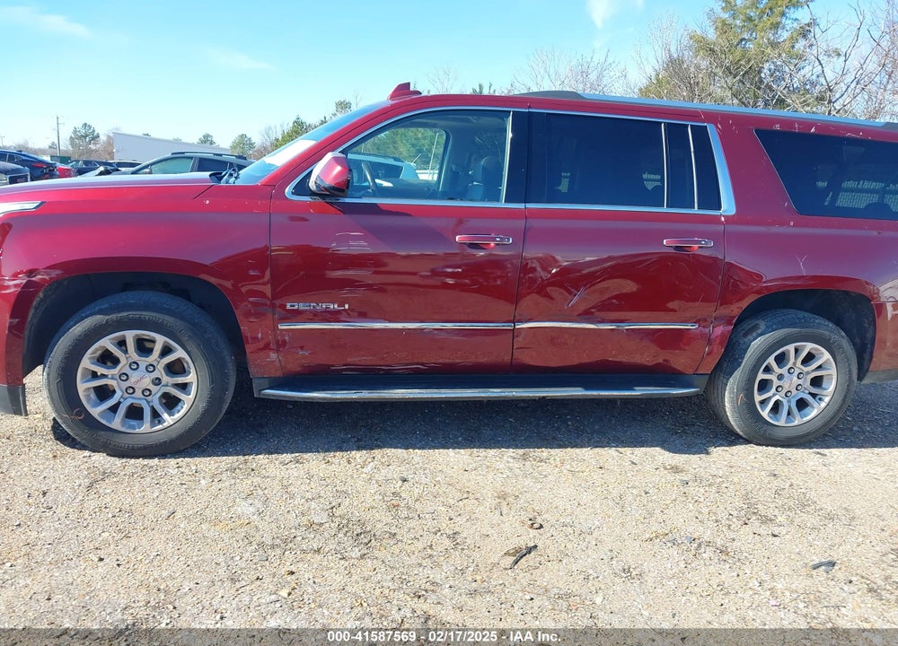 2017 GMC YUKON XL DENALI VIN: 1GKS2HKJ1HR153442