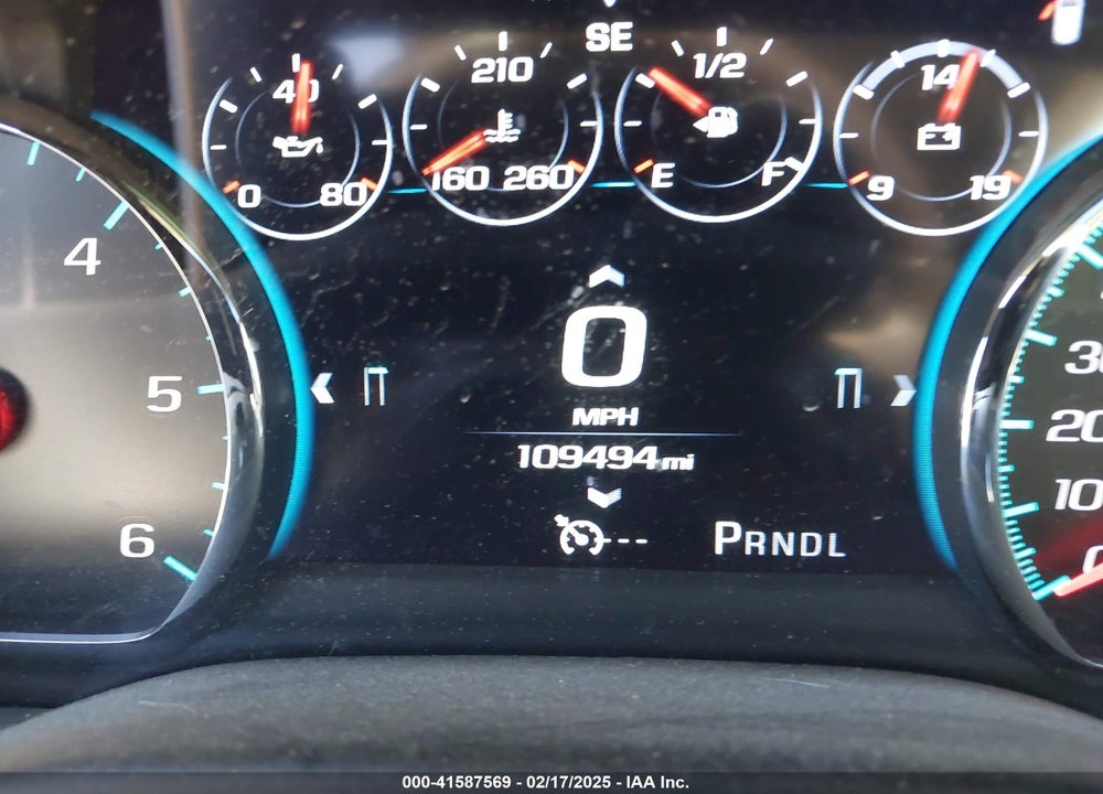 2017 GMC YUKON XL DENALI VIN: 1GKS2HKJ1HR153442