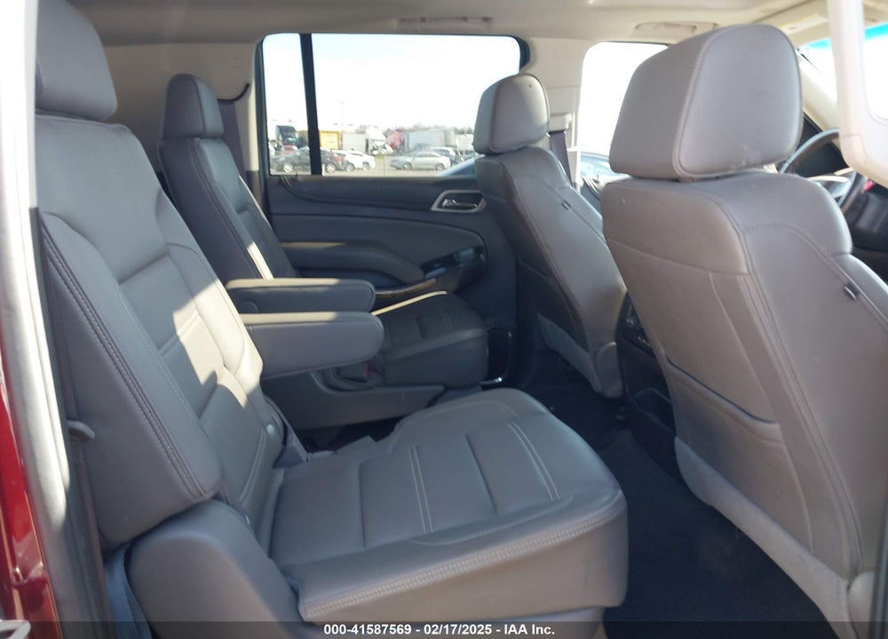 2017 GMC YUKON XL DENALI VIN: 1GKS2HKJ1HR153442