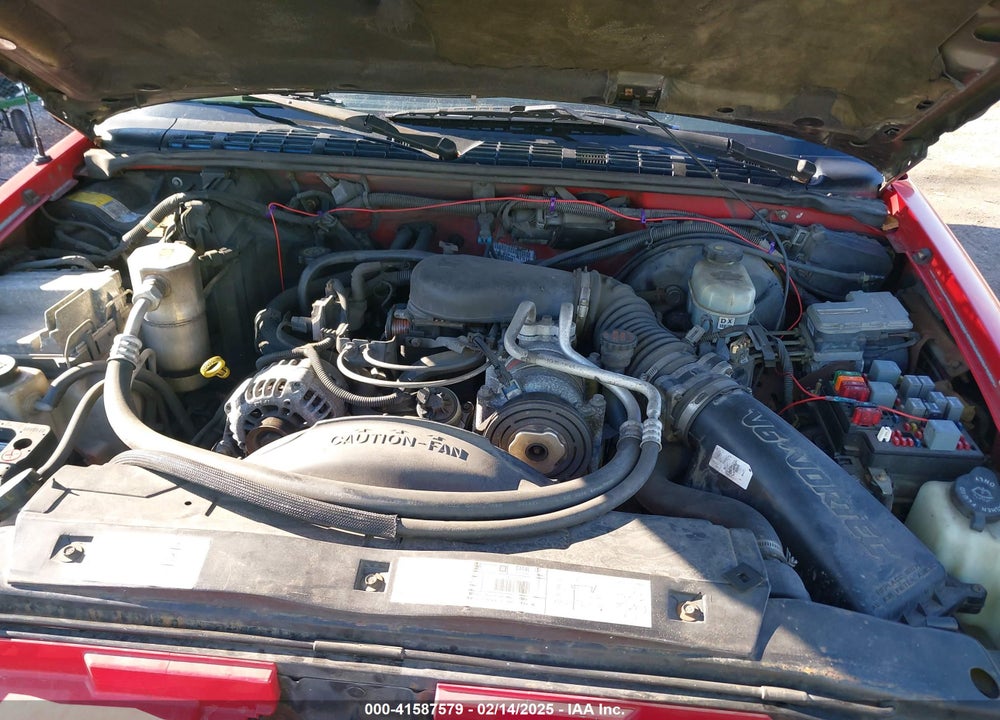 2001 CHEVROLET BLAZER LS VIN: 1GNCT18W31K250350