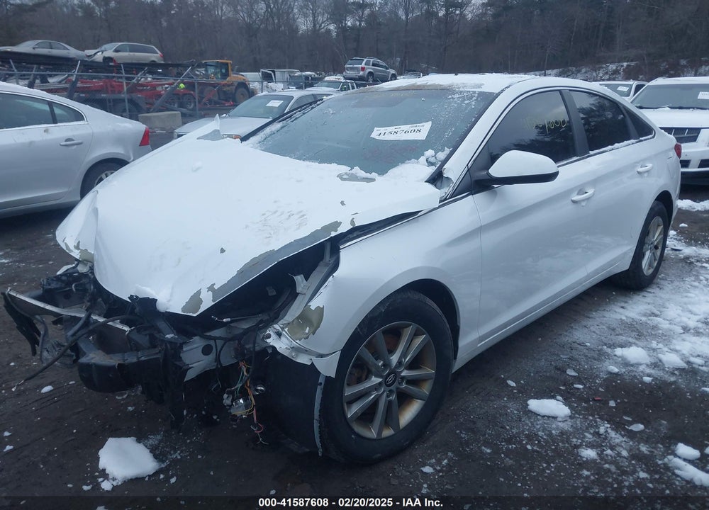 2015 HYUNDAI SONATA VIN: 5NPE24AF1FH122369