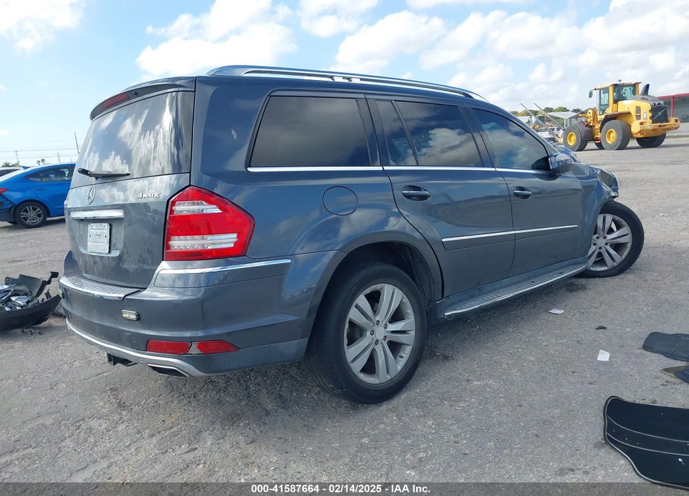 2010 MERCEDES-BENZ GL 450 4MATIC VIN: 4JGBF7BE2AA619215