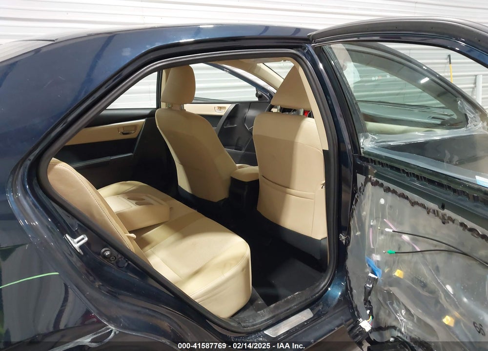 2018 TOYOTA COROLLA LE VIN: 2T1BURHE2JC081804