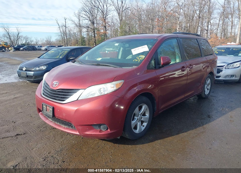 2011 TOYOTA SIENNA LE V6 VIN: 5TDKK3DC0BS135553