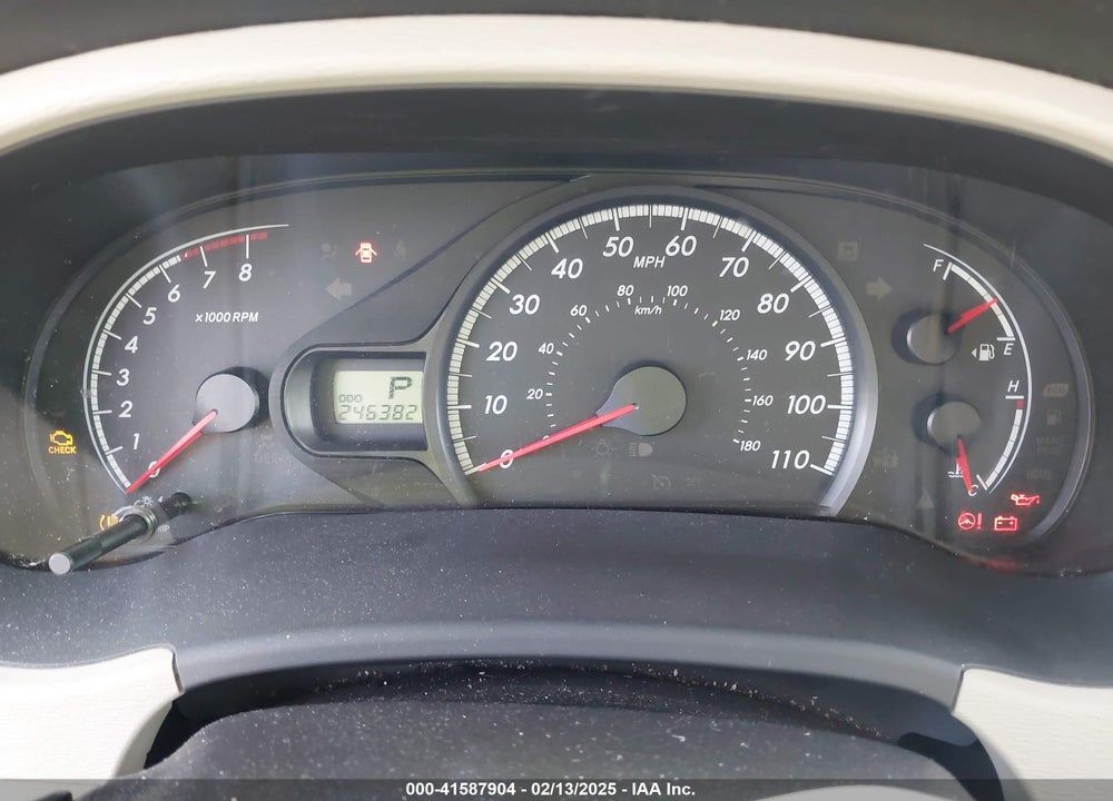 2011 TOYOTA SIENNA LE V6 VIN: 5TDKK3DC0BS135553