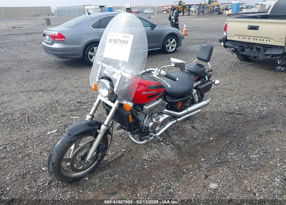 1996 HONDA VF750 CD VIN: JH2RC4349TM100235