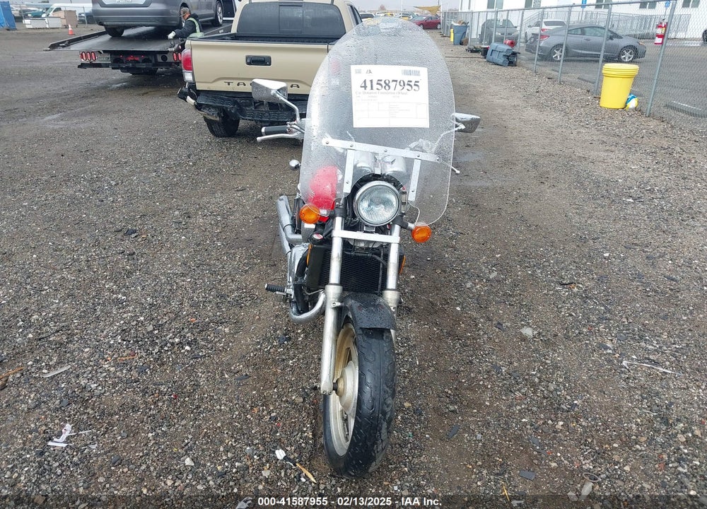 1996 HONDA VF750 CD VIN: JH2RC4349TM100235