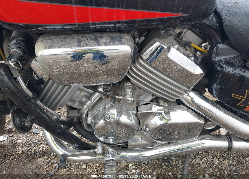 1996 HONDA VF750 CD VIN: JH2RC4349TM100235