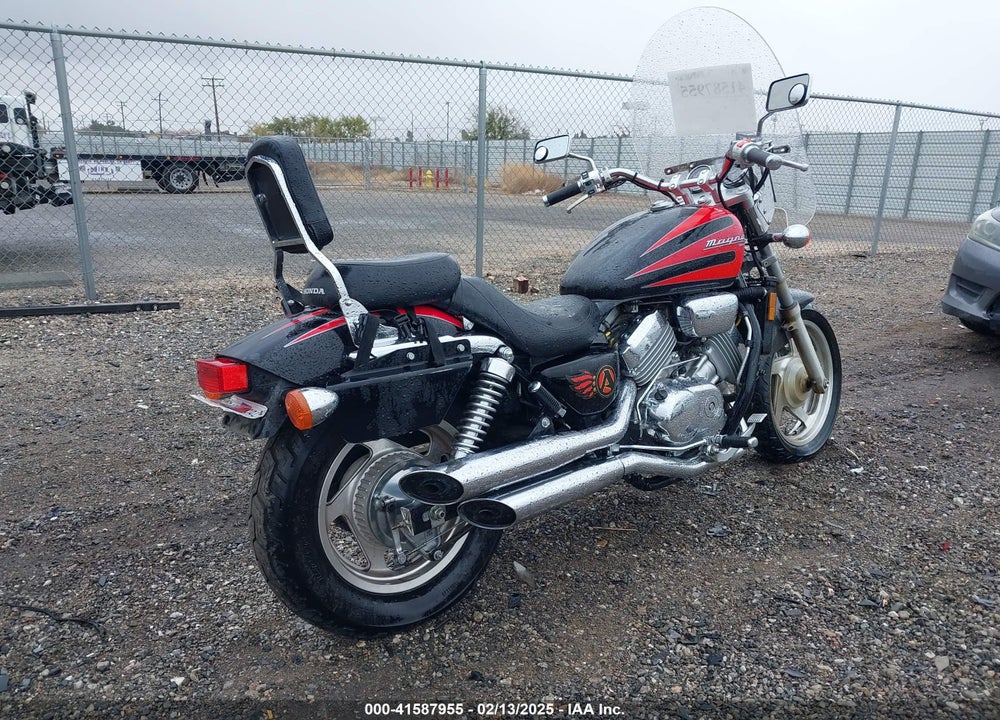 1996 HONDA VF750 CD VIN: JH2RC4349TM100235