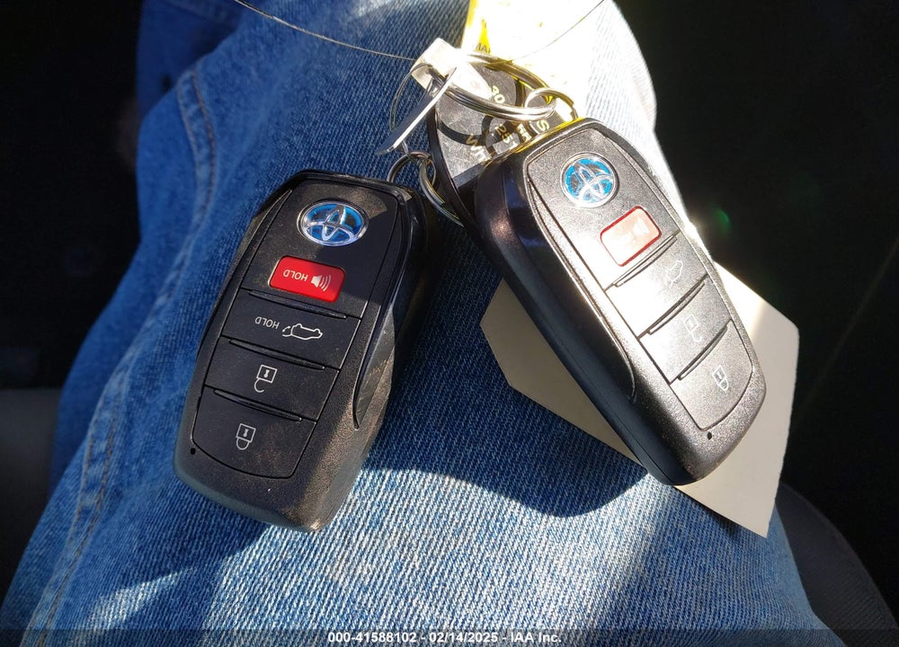 2022 TOYOTA VENZA VIN: JTEAAAAH4NJ105133