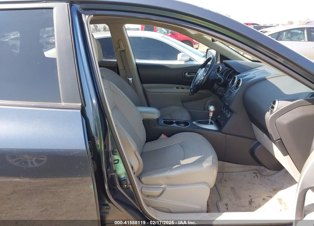 2013 NISSAN ROGUE SV W/SL PKG VIN: JN8AS5MT6DW001063