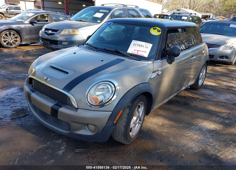 2007 MINI COOPER VIN: WMWMF73597TV31946