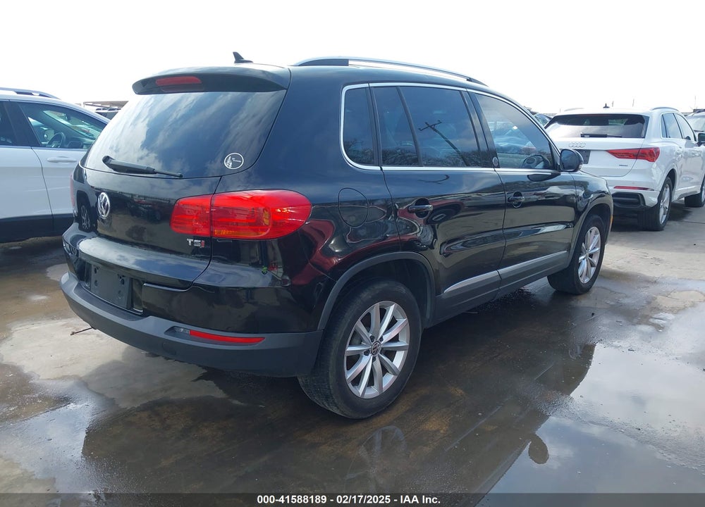 2017 VOLKSWAGEN TIGUAN VIN: WVGRV7AX2HK015267
