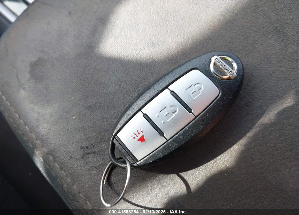 2014 NISSAN PATHFINDER SV VIN: 5N1AR2MN1EC714877