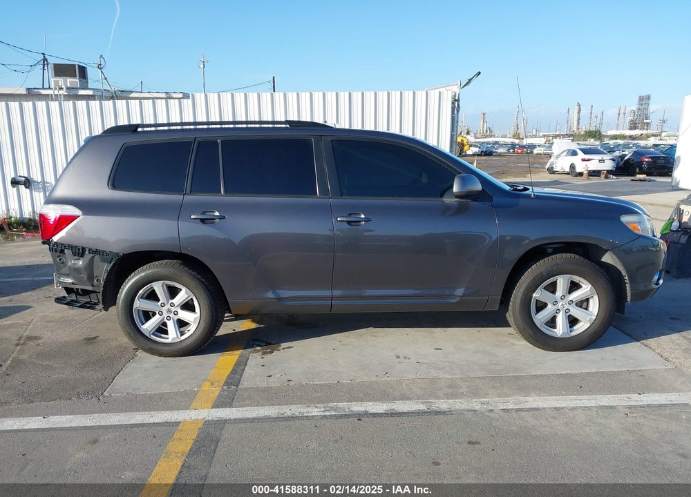 2010 TOYOTA HIGHLANDER BASE V6 VIN: 5TDZK3EH9AS013555