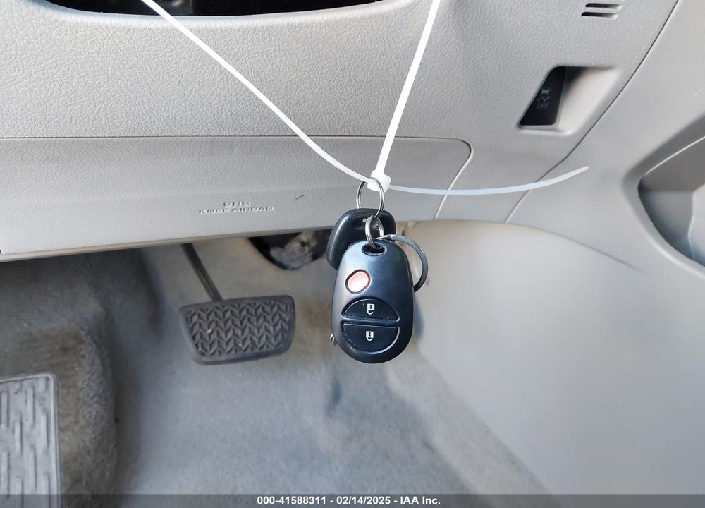 2010 TOYOTA HIGHLANDER BASE V6 VIN: 5TDZK3EH9AS013555