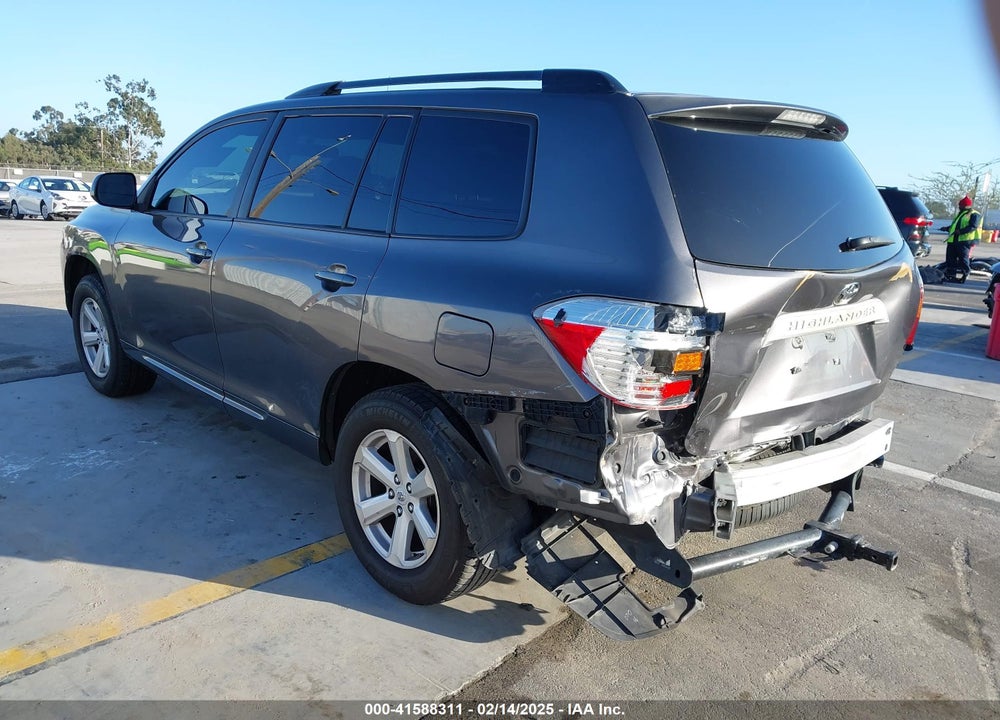 2010 TOYOTA HIGHLANDER BASE V6 VIN: 5TDZK3EH9AS013555
