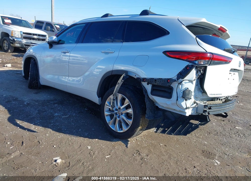 2022 TOYOTA HIGHLANDER LIMITED VIN: 5TDDZRBH2NS161999
