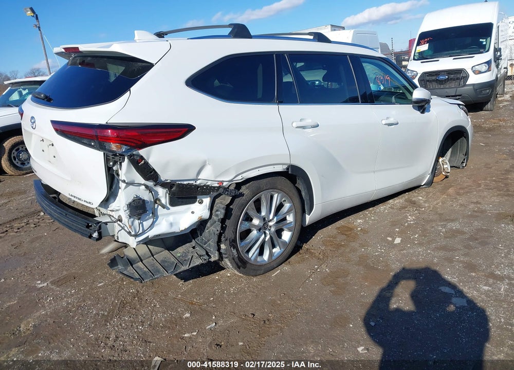 2022 TOYOTA HIGHLANDER LIMITED VIN: 5TDDZRBH2NS161999