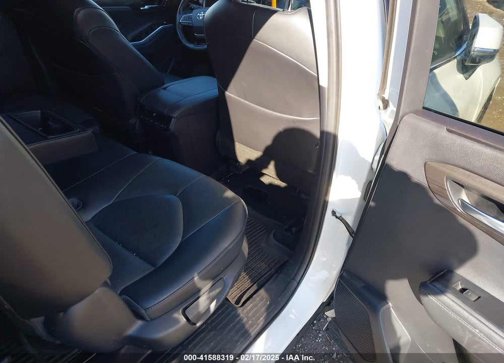 2022 TOYOTA HIGHLANDER LIMITED VIN: 5TDDZRBH2NS161999
