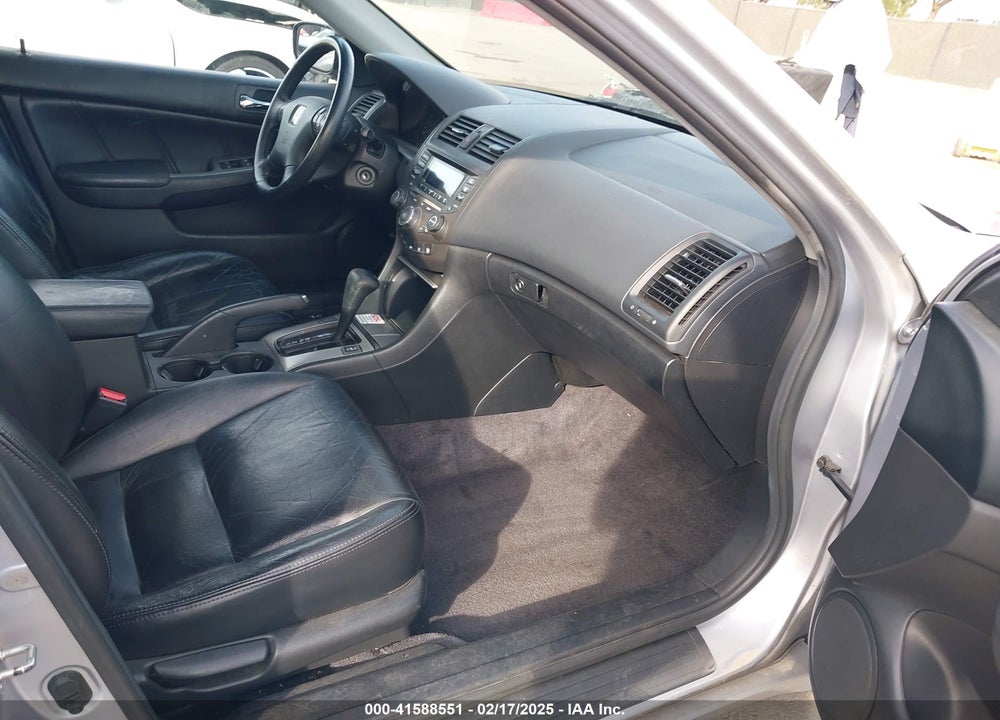 2004 HONDA ACCORD 2.4 EX VIN: 1HGCM56894A122370