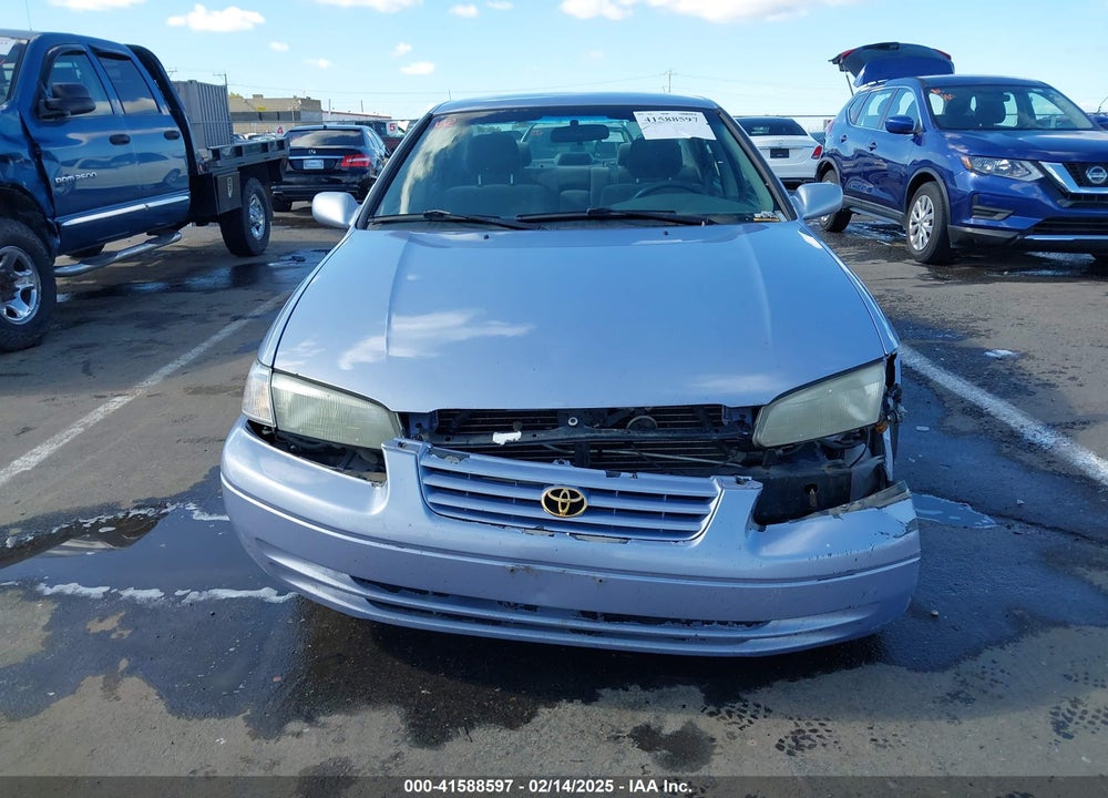 1998 TOYOTA CAMRY VIN: JT2BG22KXW0139052