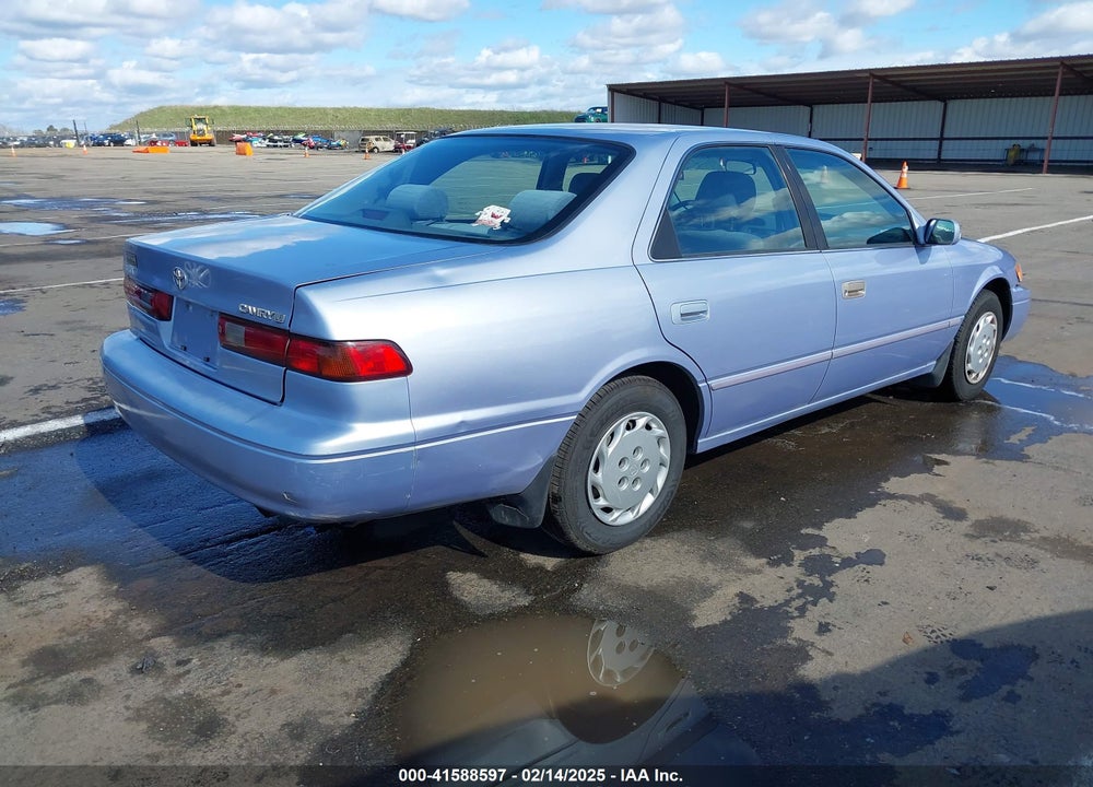 1998 TOYOTA CAMRY VIN: JT2BG22KXW0139052