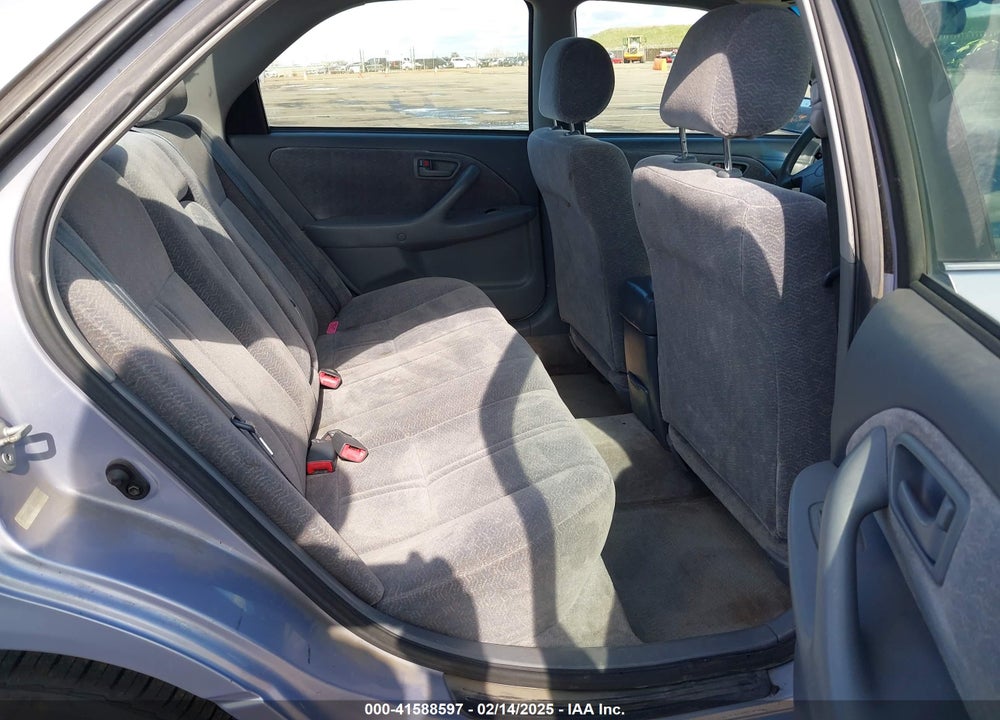 1998 TOYOTA CAMRY VIN: JT2BG22KXW0139052