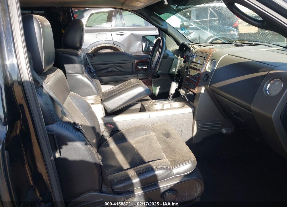 2005 FORD F-150 VIN: 1FTPX12525NB25391