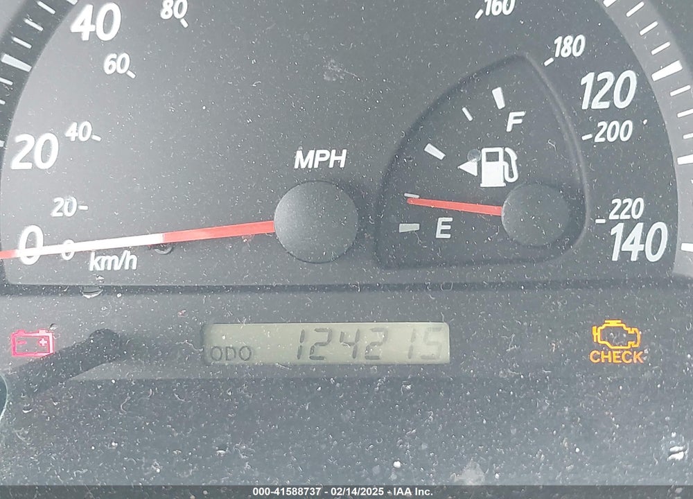 2004 TOYOTA CAMRY LE VIN: 4T1BE32KX4U287917