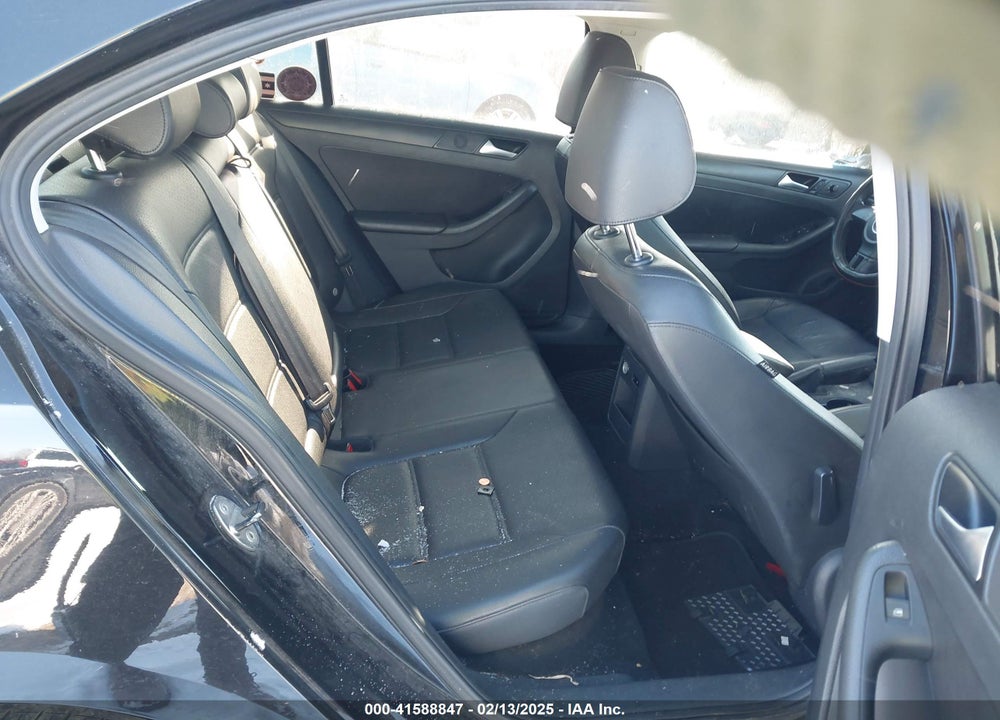 2014 VOLKSWAGEN JETTA VIN: 3VWD17AJ9EM241457