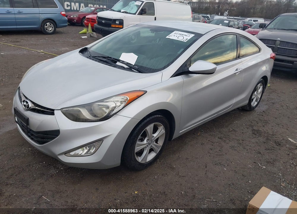 2013 HYUNDAI ELANTRA VIN: KMHDH6AE8DU011104