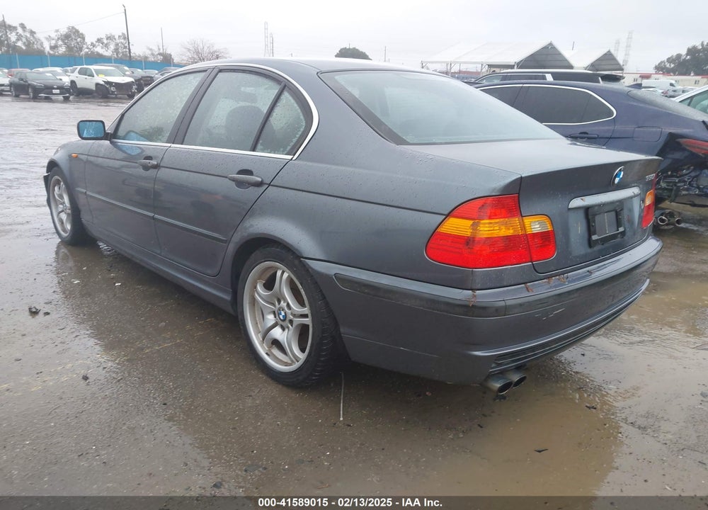 2003 BMW 330I VIN: WBAEV53413KM25803