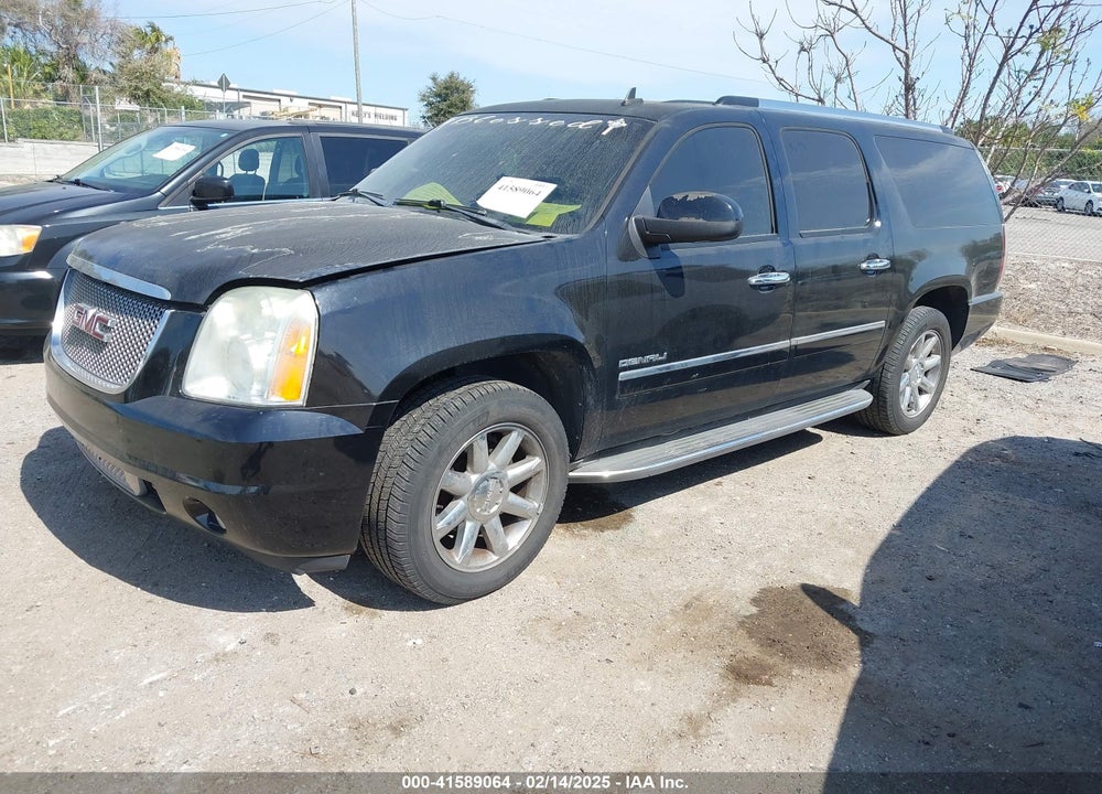 2011 GMC YUKON XL 1500 DENALI VIN: 1GKS1MEF1BR102890