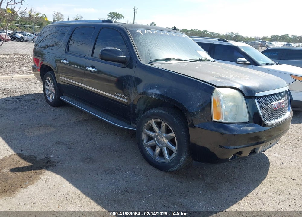 2011 GMC YUKON XL 1500 DENALI VIN: 1GKS1MEF1BR102890