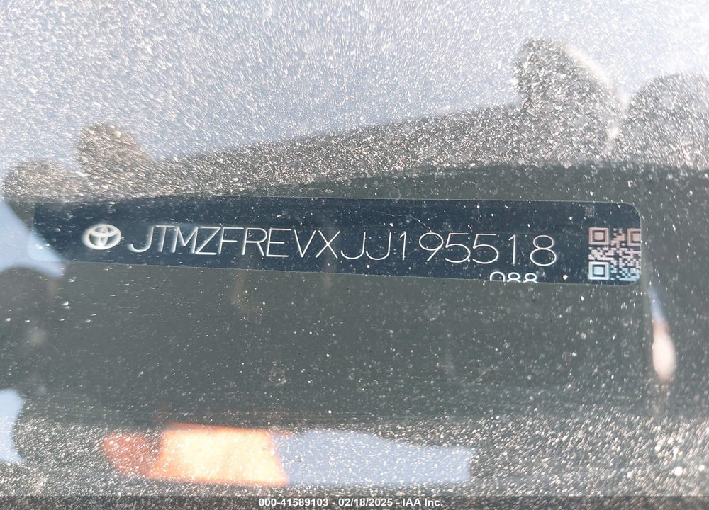 2018 TOYOTA RAV4 LE VIN: JTMZFREVXJJ195518