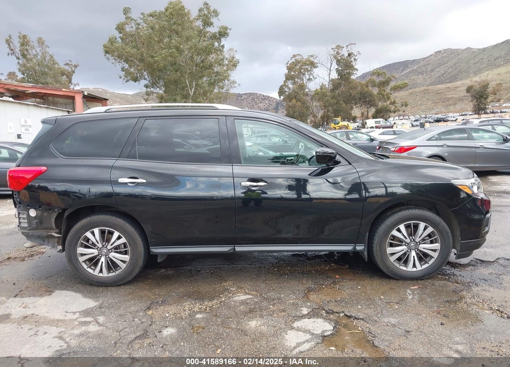 2018 NISSAN PATHFINDER VIN: 5N1DR2MN1JC640710