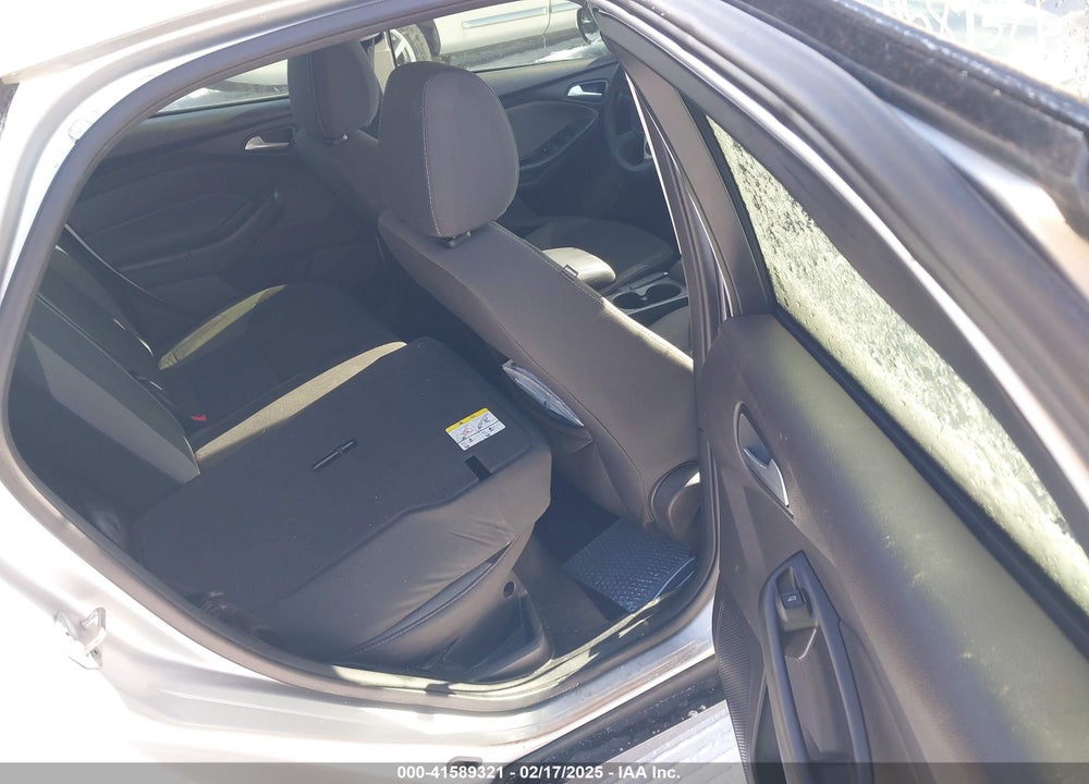 2014 FORD FOCUS VIN: 1FADP3K24EL174355