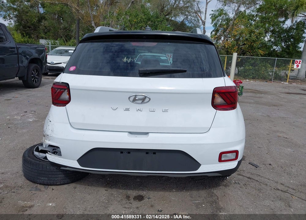 2023 HYUNDAI VENUE LIMITED VIN: KMHRC8A33PU215490