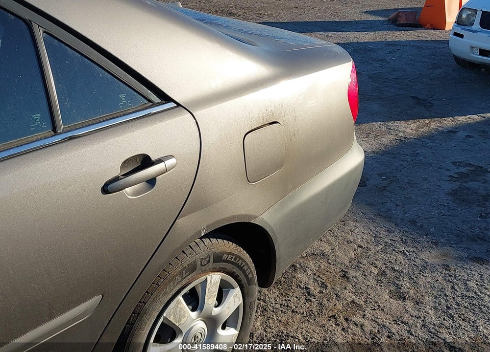 2004 TOYOTA CAMRY LE VIN: 4T1BE32K44U827701
