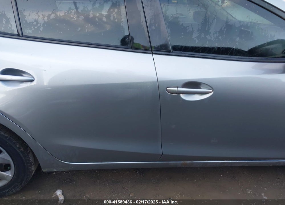 2014 MAZDA MAZDA3 VIN: JM1BM1K70E1199887