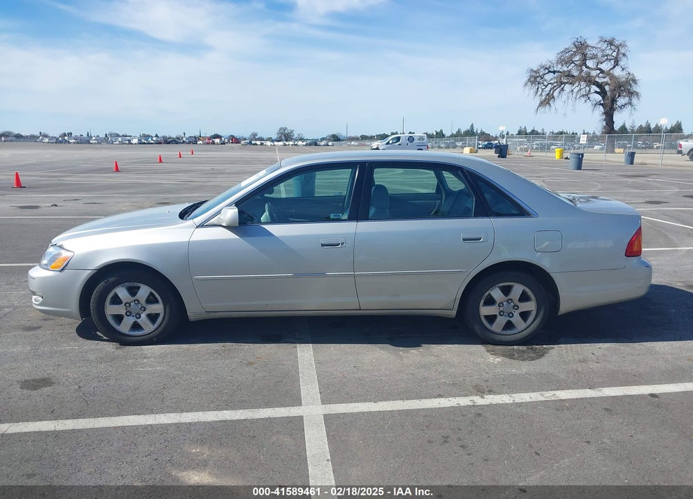 2001 TOYOTA AVALON XL VIN: 4T1BF28B01U139477