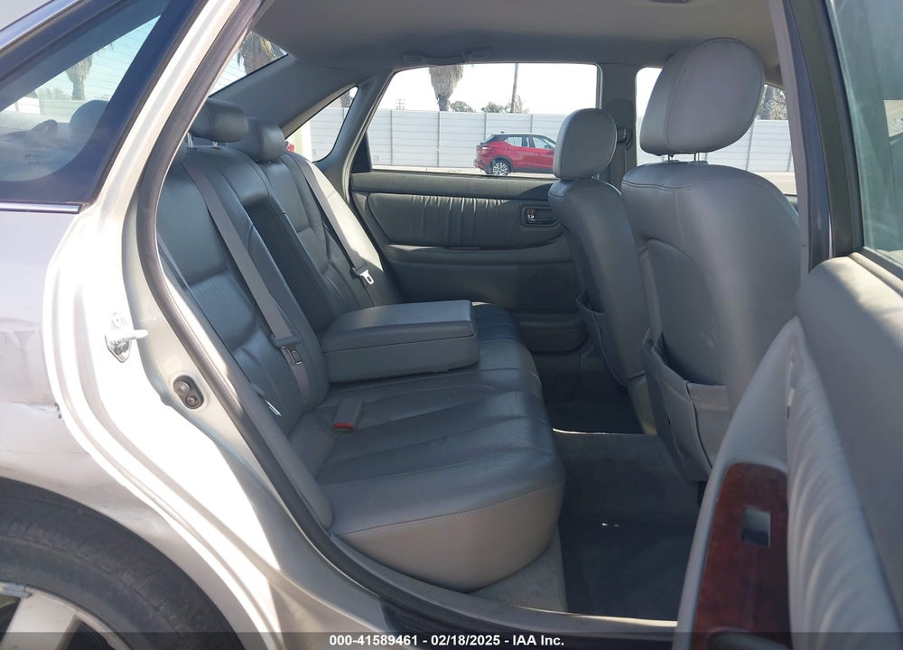 2001 TOYOTA AVALON XL VIN: 4T1BF28B01U139477