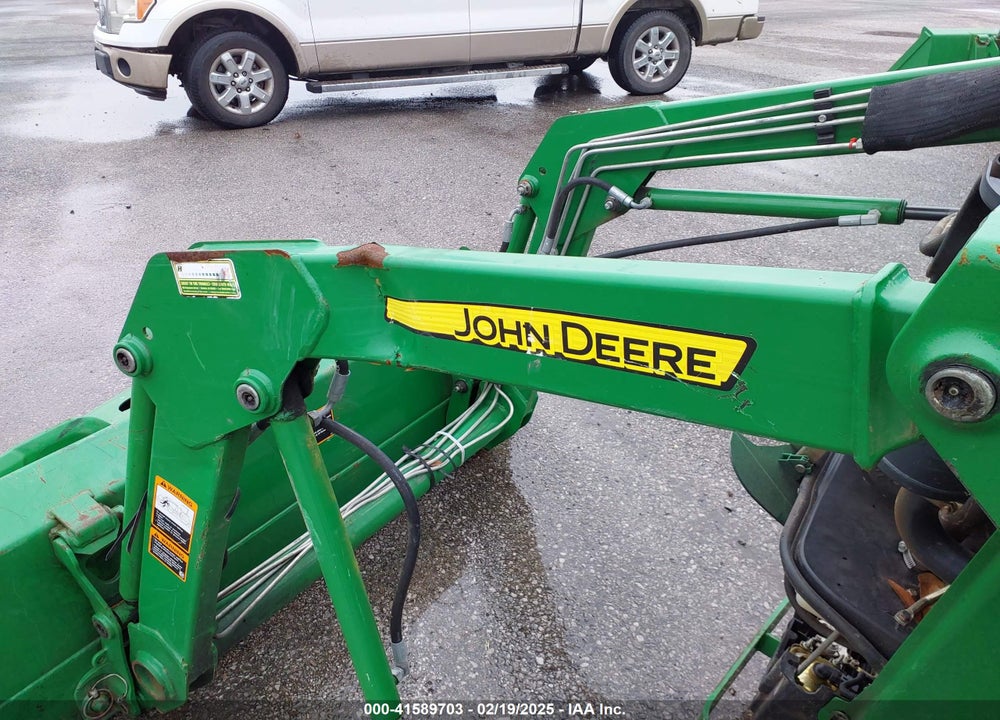 2011 JOHN DEERE 3038E VIN: 1LV3038ECBH313533