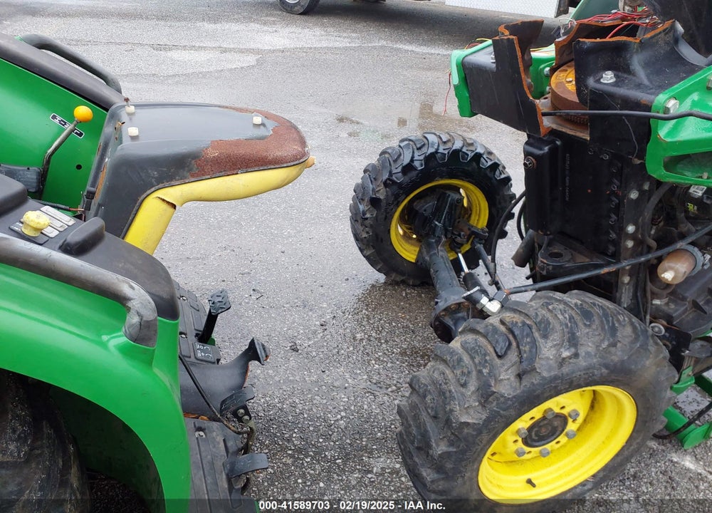 2011 JOHN DEERE 3038E VIN: 1LV3038ECBH313533
