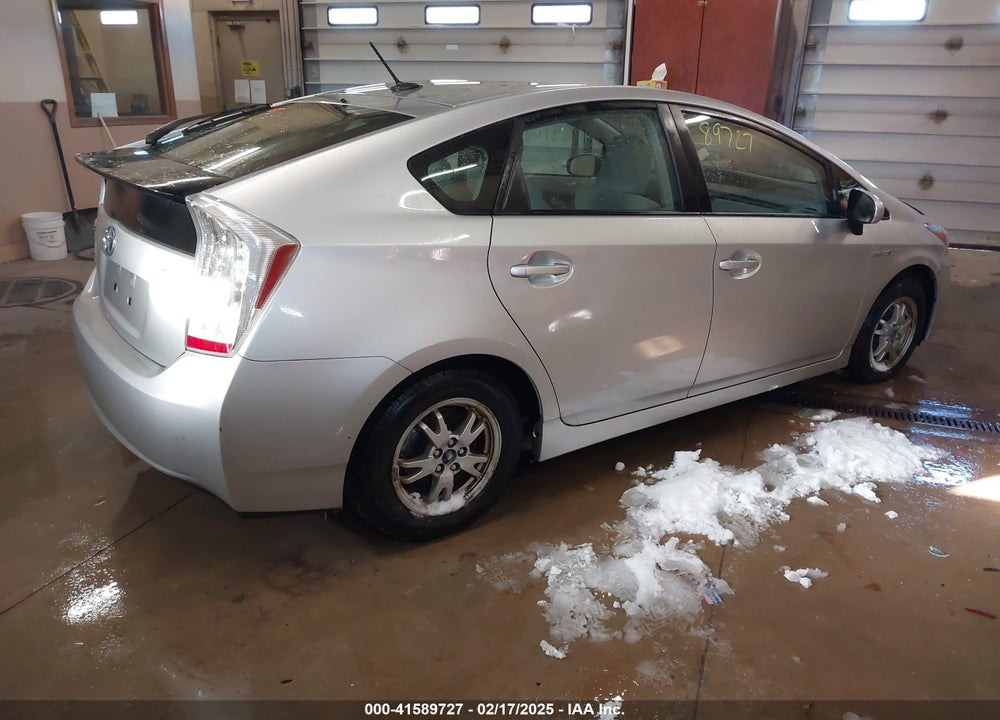 2011 TOYOTA PRIUS TWO VIN: JTDKN3DU3B5308598