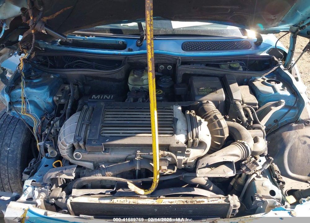 2002 MINI COOPER S VIN: WMWRE33422TD52765