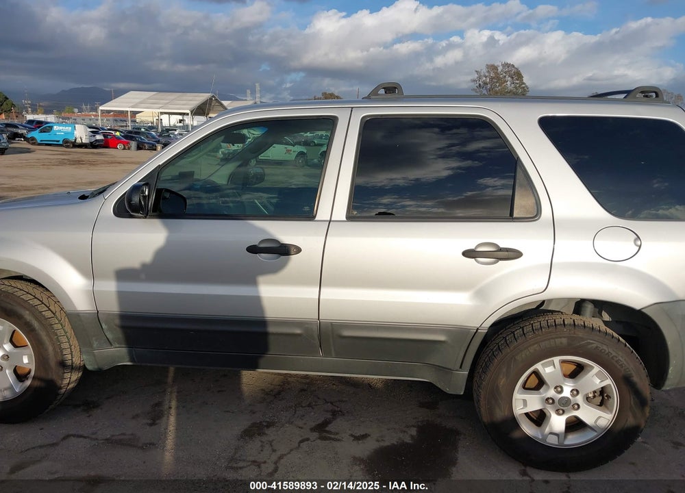2005 FORD ESCAPE VIN: 1FMYU93145KA06181