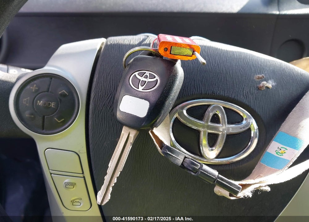 2012 TOYOTA PRIUS C VIN: JTDKDTB31C1506716